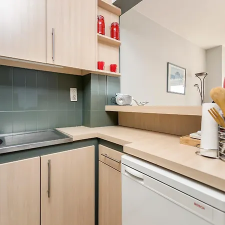 Flat In With Marina Views *