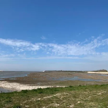 Flat In With Marina Views Apartamento